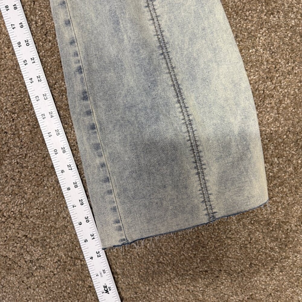 We The Free Crvy Flared Leg Jeans Womens 34 Light Blue Cotton Stretch Frayed Hem - Picture 11 of 16
